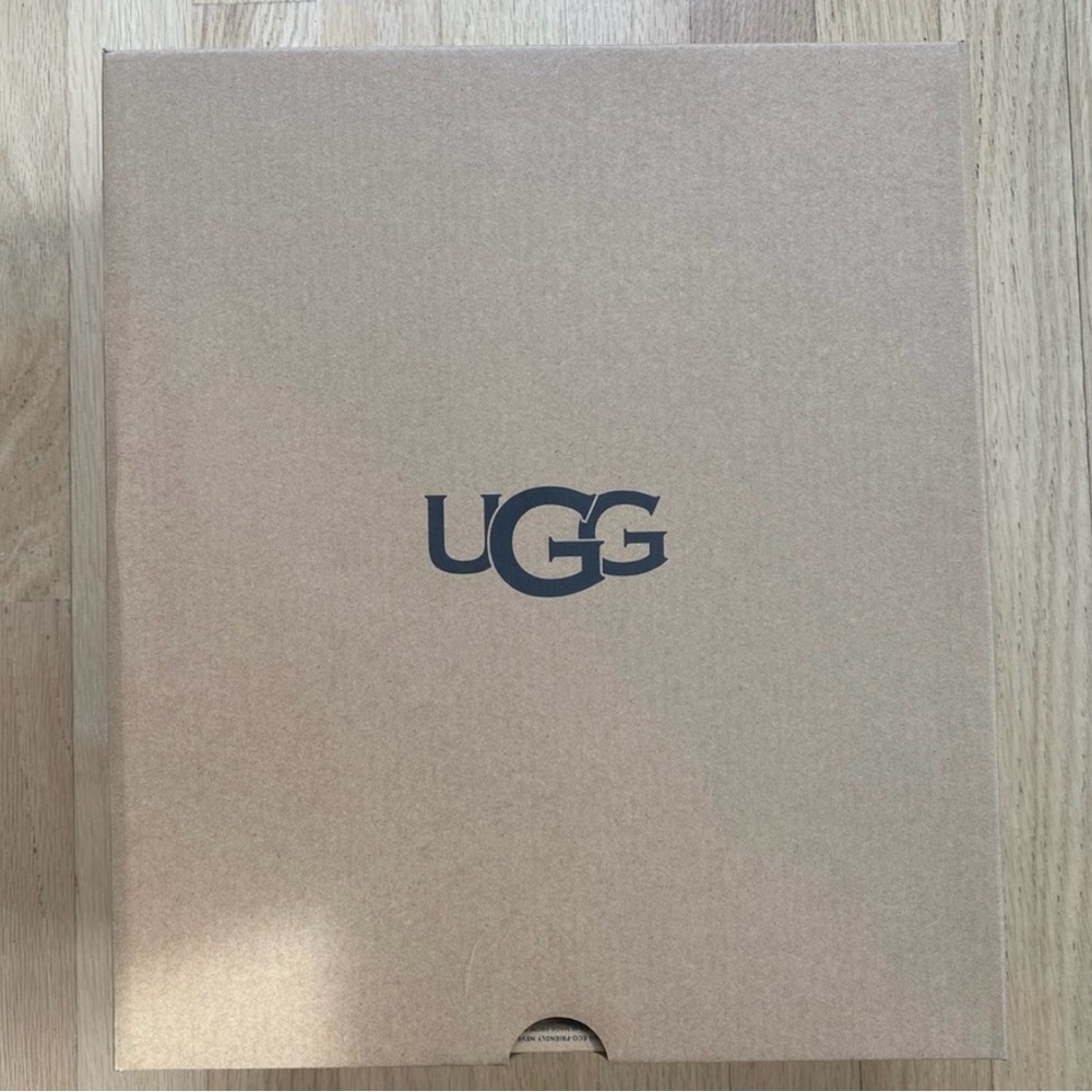 UGG mini - Picture 11 of 13